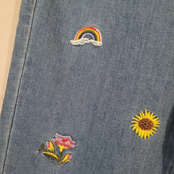 Romeo & Juliet Couture Floral Rainbow Jeans - Picture 8 of 12